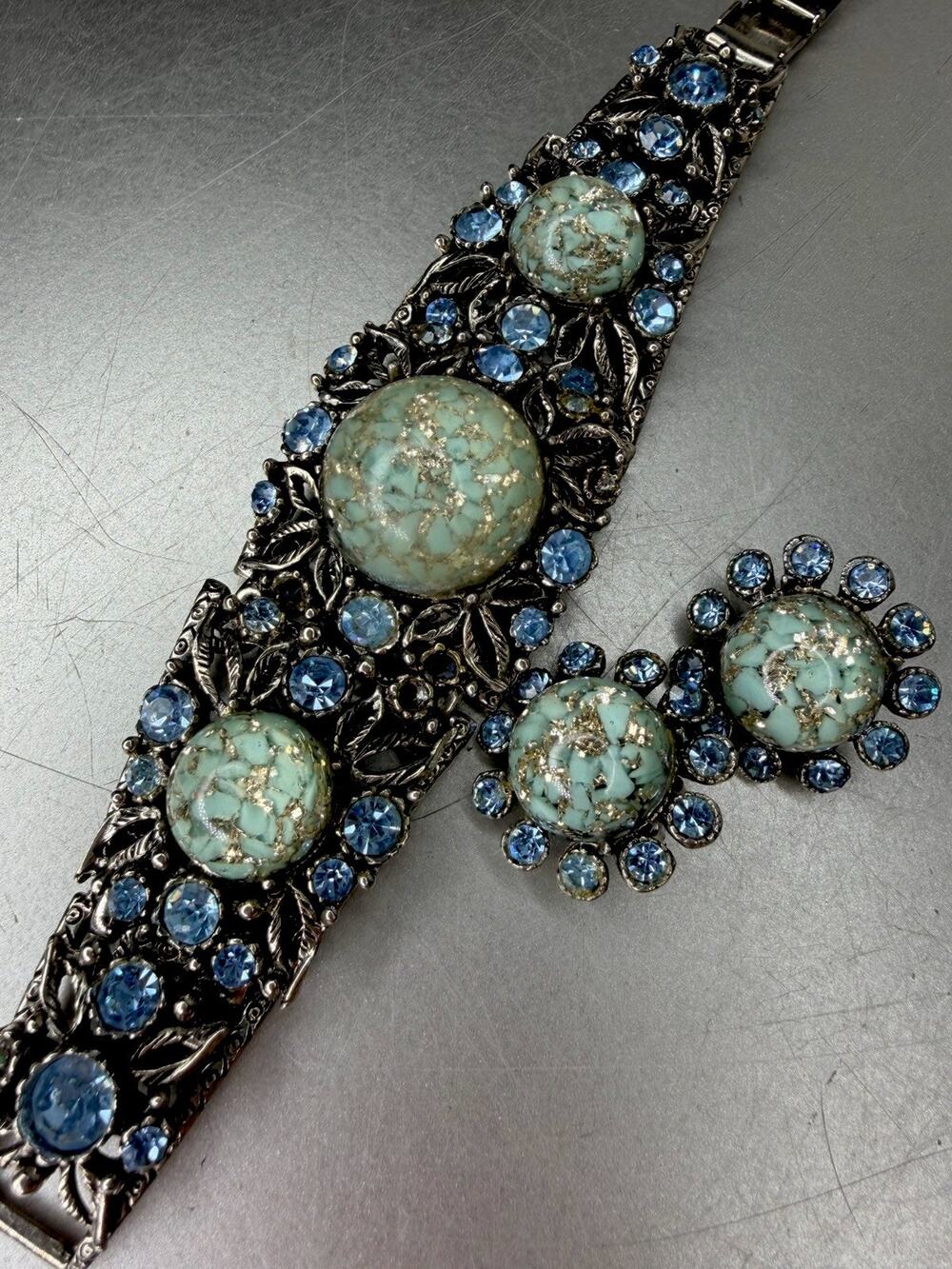 VTG Selro Green Blue Cabochon Gilt Veining & Rhinestone Bracelet & Earrings Set